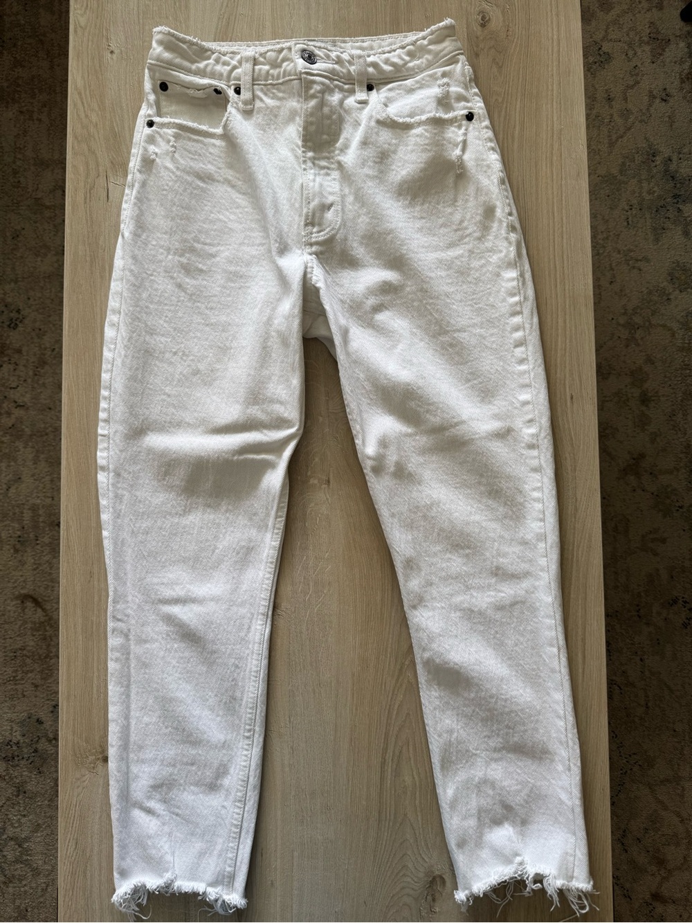 Abercrombie & Fitch White High-Rise Women’s Jeans
